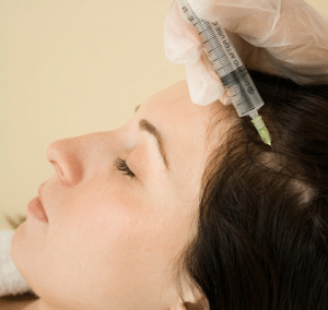 Мезотерапия для волос: какой эффект она приносит и суть проведения процедуры Мезотерапия для волос: какой эффект она приносит и суть проведения процедуры