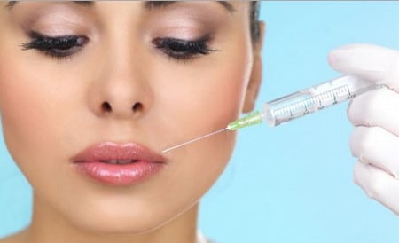 Введение инъекций инъекция в губы
