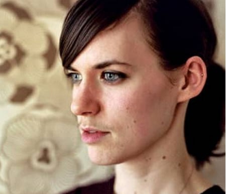 усики у женщины причины усиков