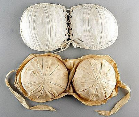 чем увеличивали грудь 100 лет назад вкладки для груди