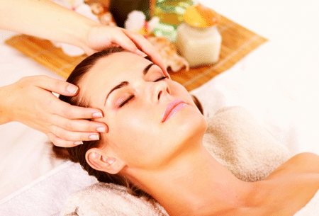 Ухаживать за кожей нужно ежедневно массаж