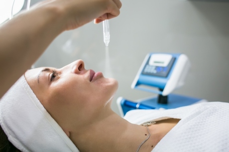 Механизм действия газожидкостного пилинга