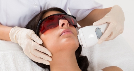 Аппаратная косметология в лице лазерного пилинга